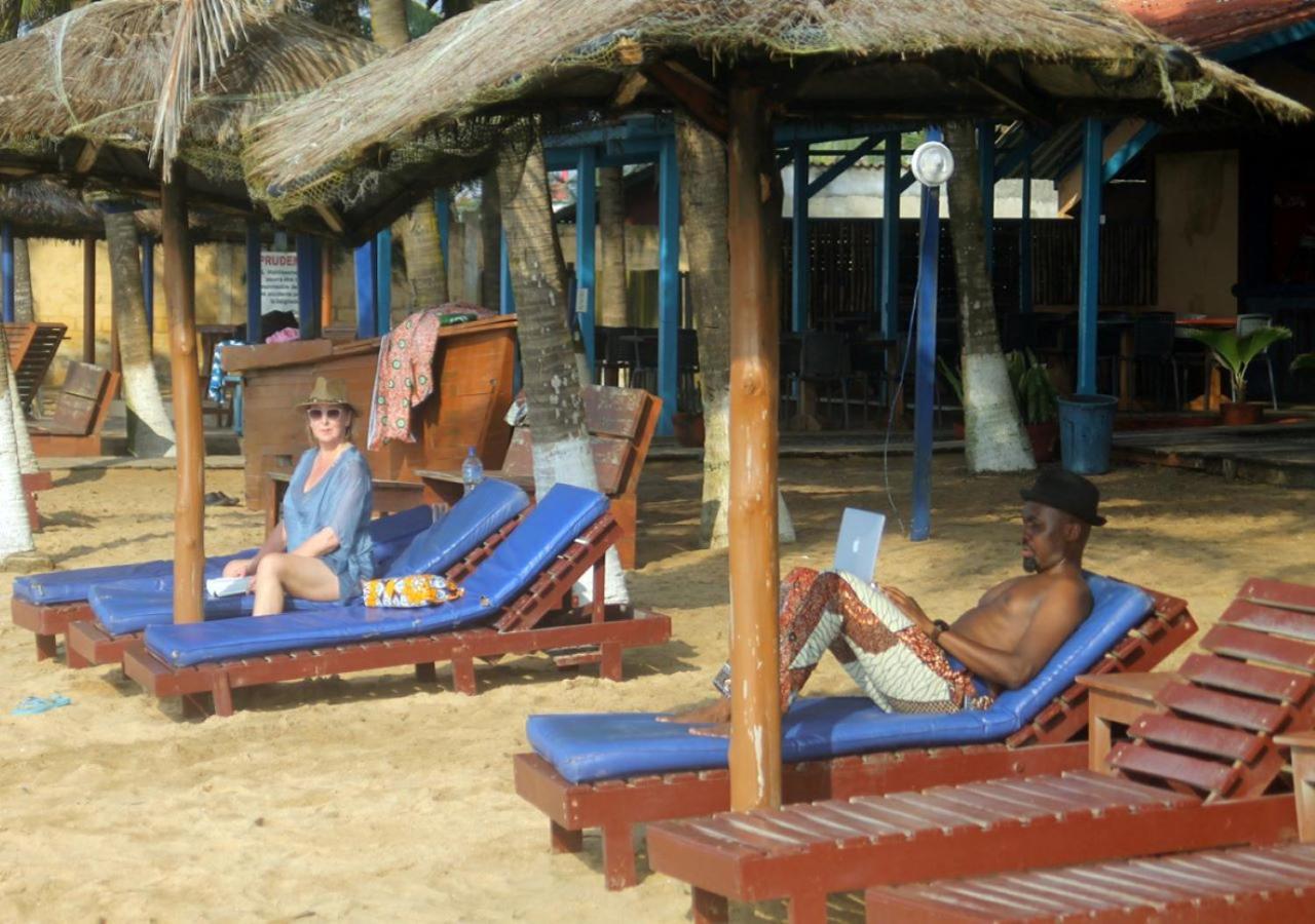 Cocobeach-Hotel โลเม ภายนอก รูปภาพ